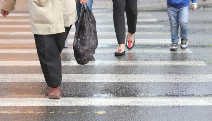 How to safely cross the street in Luxembourg