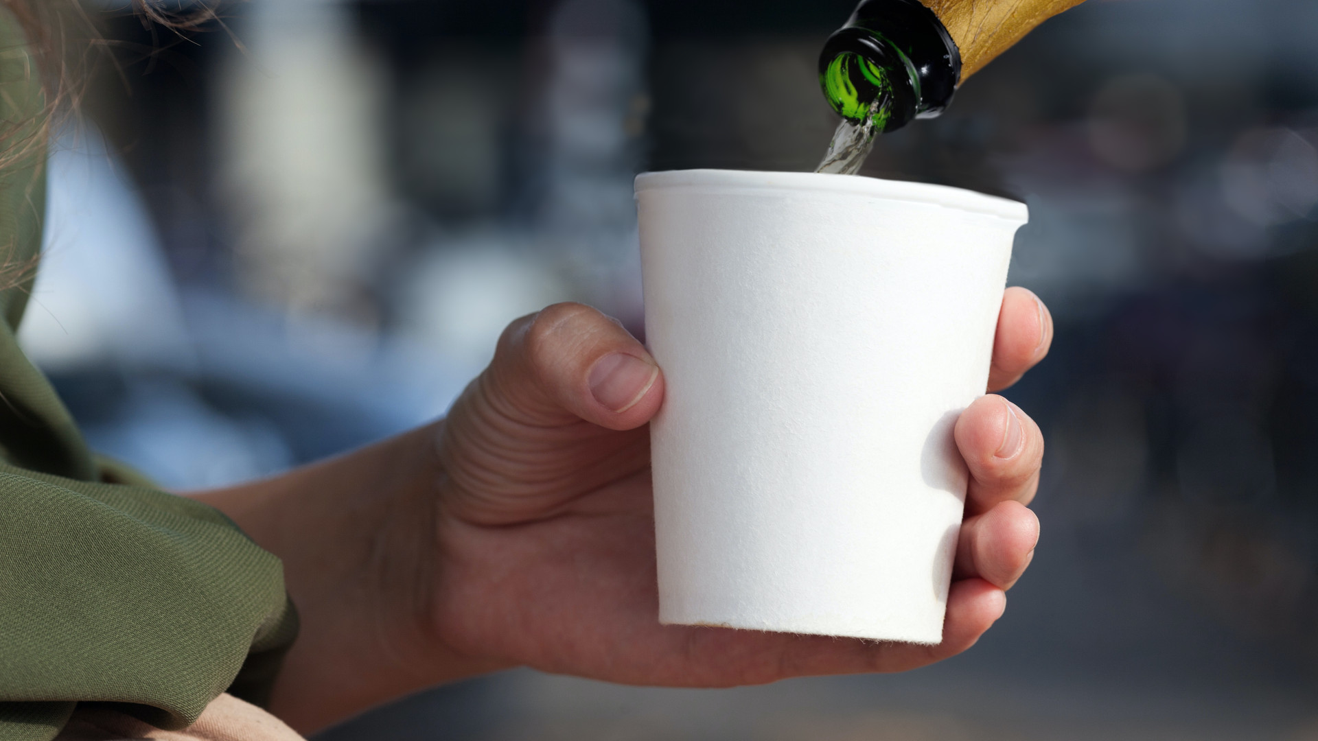 Luxembourg crémant paper cup