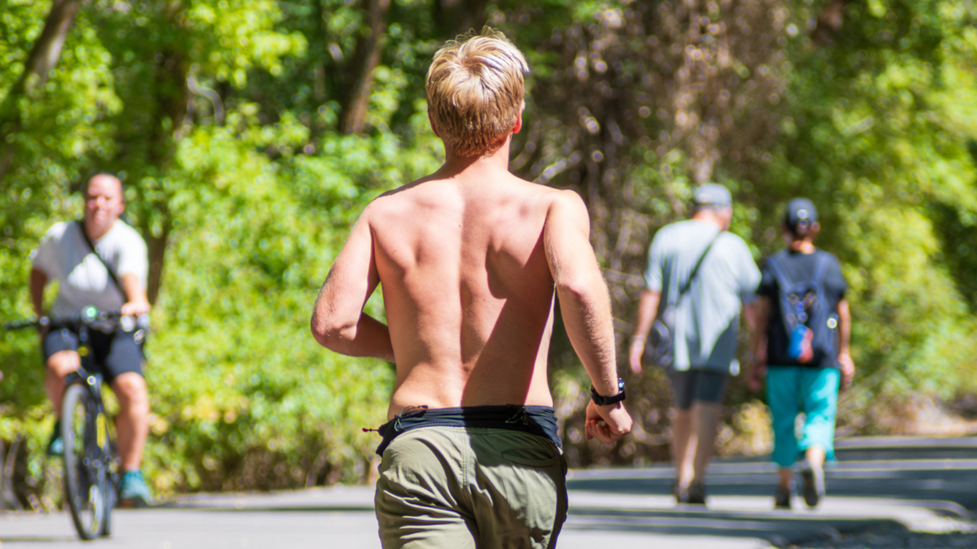 Shirtless jogger in Luxembourg City